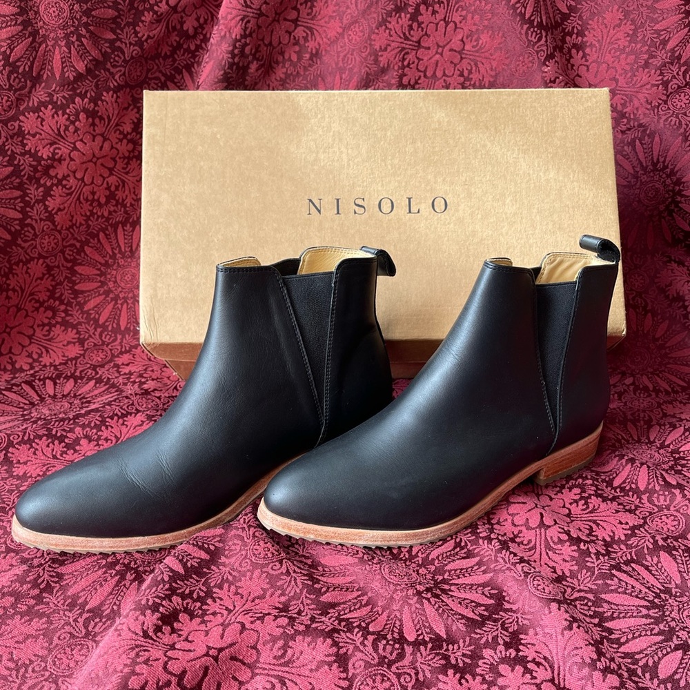 Nisolo Black Commuter Chelsea Boots